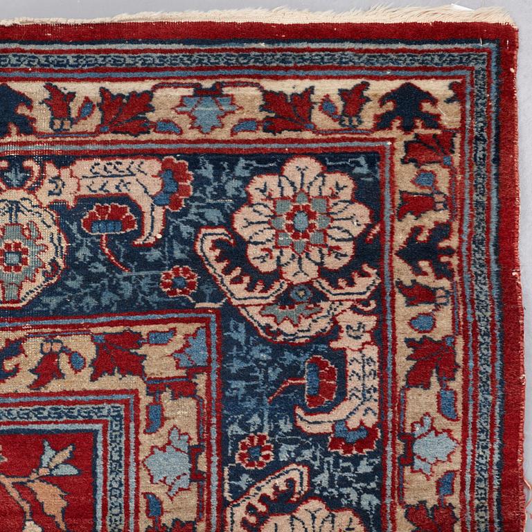 A CARPET, semi-antique Tabriz, ca 359-364 x 259 cm.