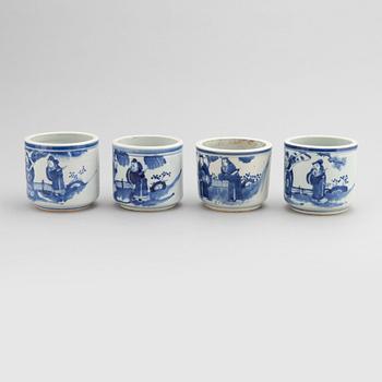 A group of four Chinese blue and white censers/flower pots, late Qing dynasty, 19th/20th Century.