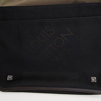 Louis Vuitton, Terra Damier Geant Citadin PM Messenger Bag, 2008. -  Bukowskis