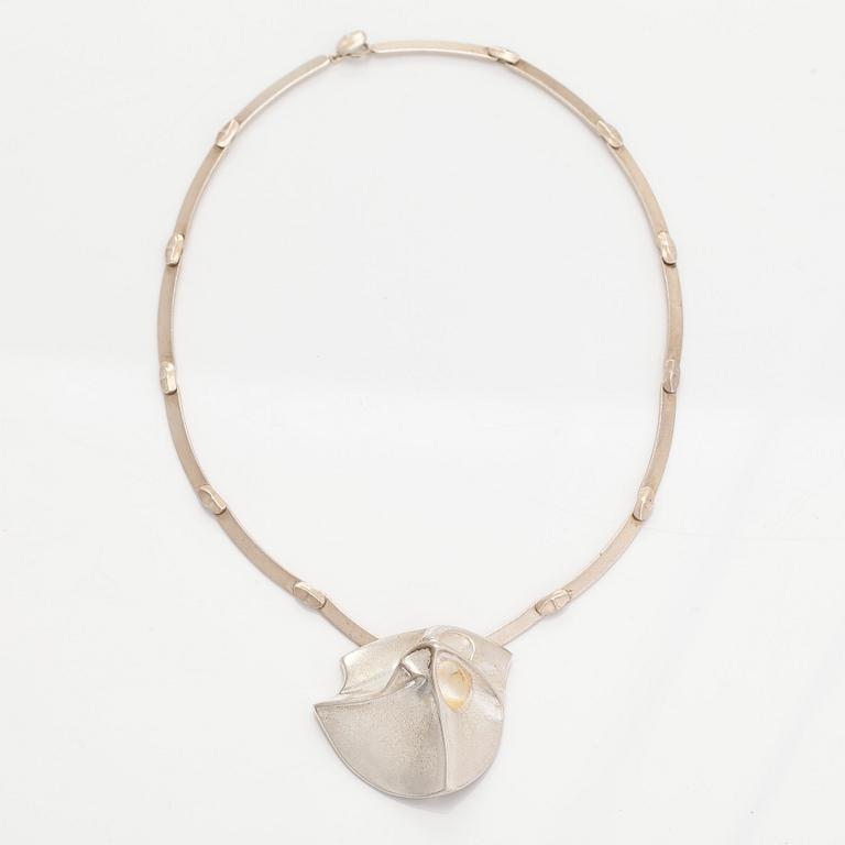 Björn Weckström, collier/brosch, "Labyrinth" sterlingsliver, Lapponia 1985.
