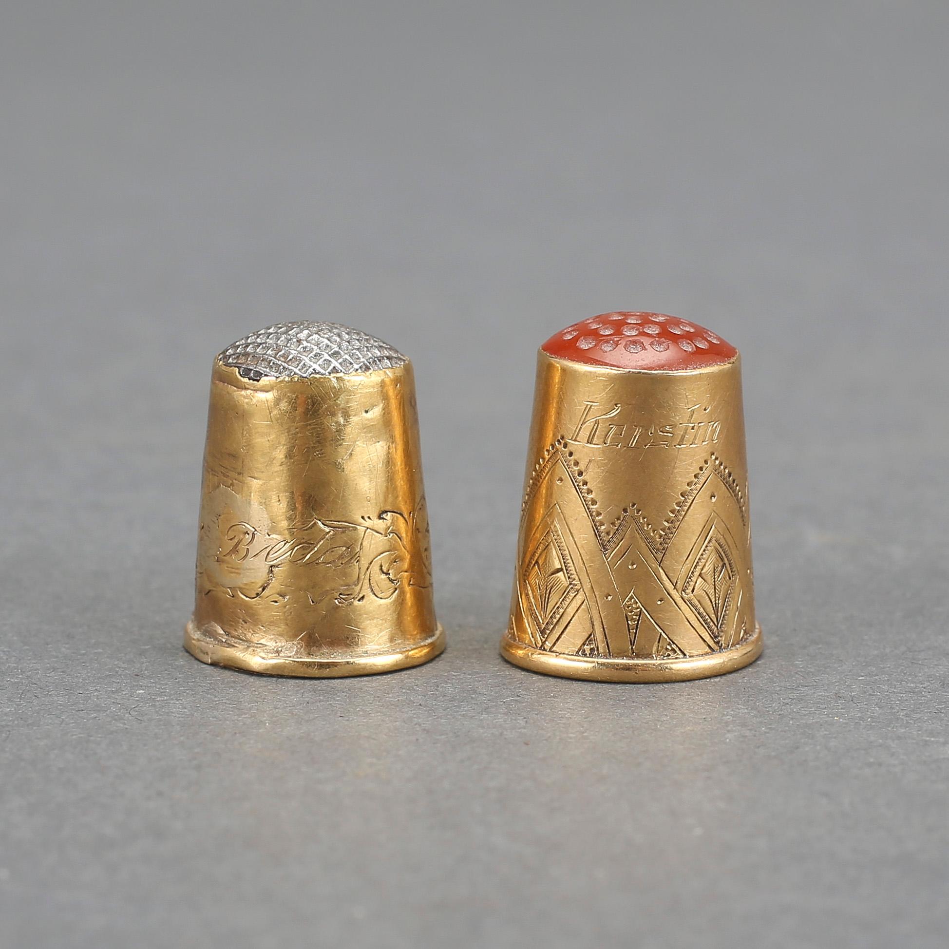 FINGERBORGAR, 2 st. 18k guld. Bl a Gustaf Dahlgren & Co, Malmö 1891. Tot ca 5,3 g.