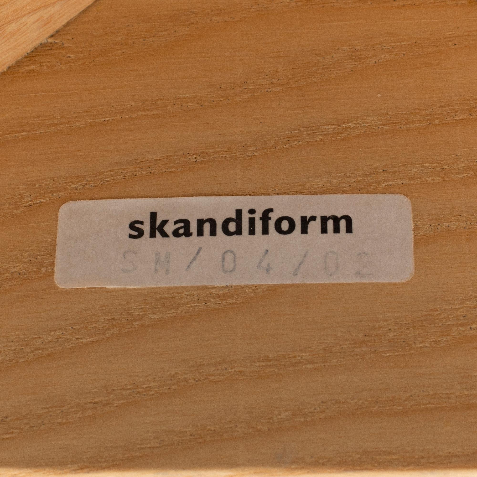 JONAS LINDVALL, stol samt bord, "Papa", Scandiform, 2000-tal.
