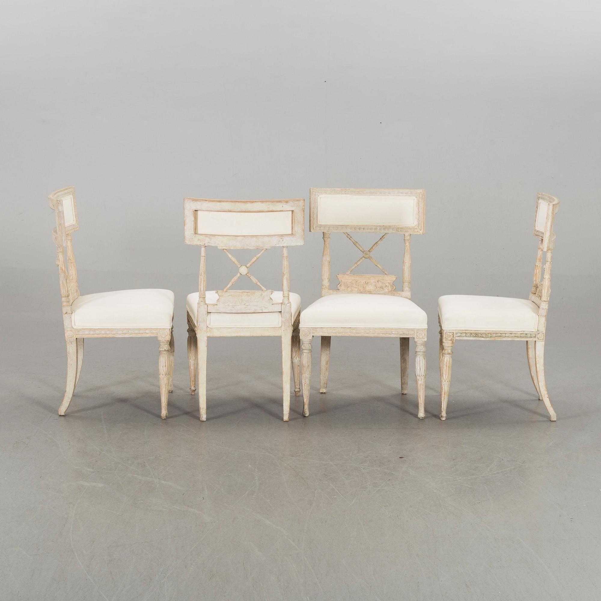 A SET OF LATE GUSTAVIAN CHAIRS CA 1800.