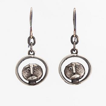 Jorma Laine, A pair of silver earrings "Mörökölli". Turun Hopea, Turku.