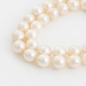 Collier odlade pärlor.
