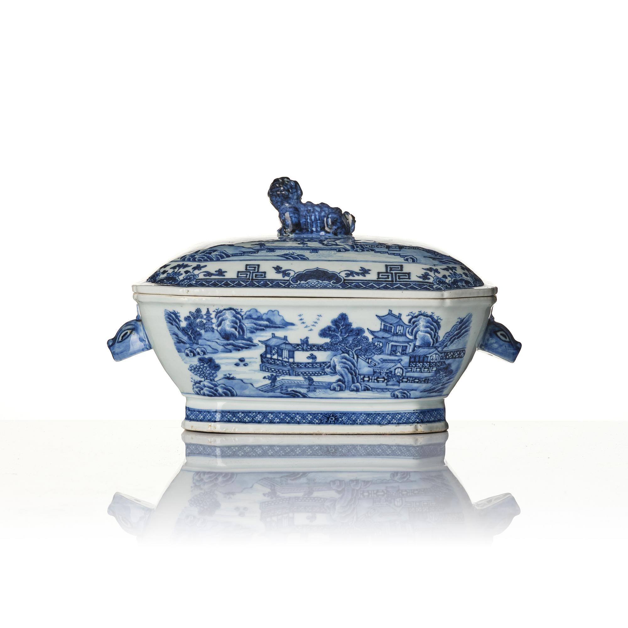 Tureen, porcelain, China, Qianlong (1736-95).
