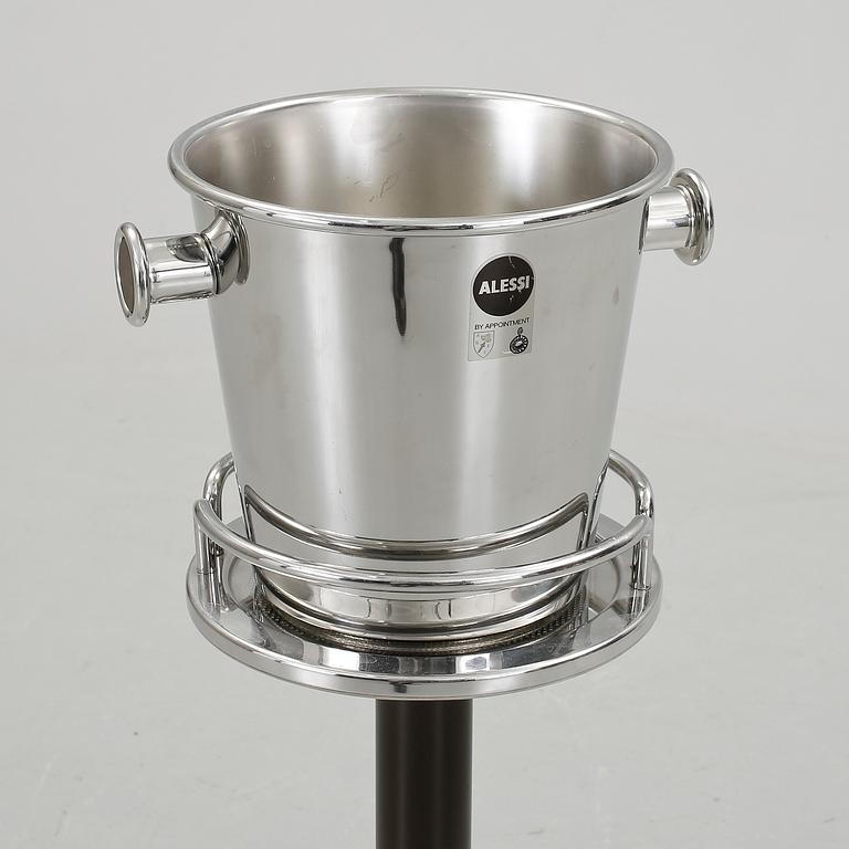 CHAMPAGNEKYLARE med GOLVSTÄLL, rostfritt stål, Alessi, Italien, 1900-/2000-tal.