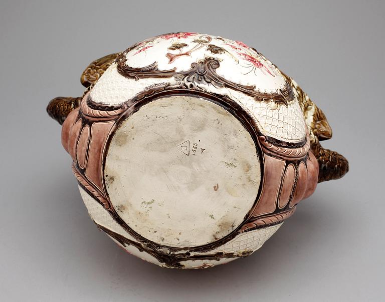 YTTERFODER, majolika. Möjligen Tyskland, 1800-talets slut.