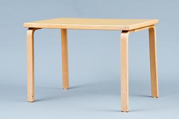 Alvar Aalto, A TABLE AND 4 CHAIRS No 612.