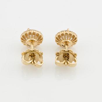 Earrings with brilliant-cut diamonds, including IGI report.