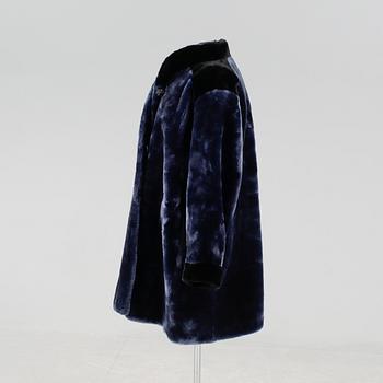 KAPPA, Yves Saint Laurent Fourrures.