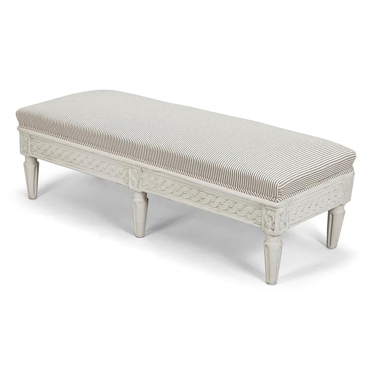 A Gustavian provincial bench, 18th/19th century.