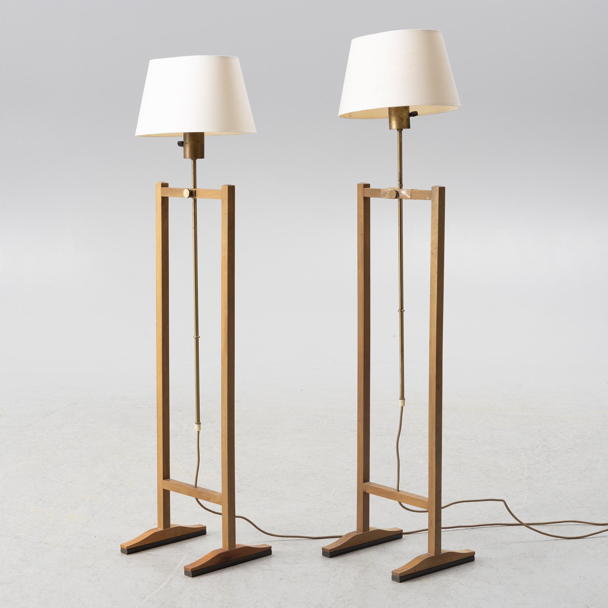 Josef Frank, golvlampa, modell 2548, "Kryckan", Firma Svenskt Tenn.