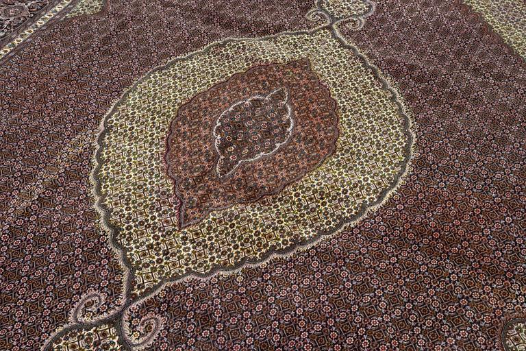 Carpet, oriental, Mahi Tabriz, 385x302 cm.