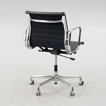 Charles & Ray Eames, karmstol, EA 117, Vitra.
