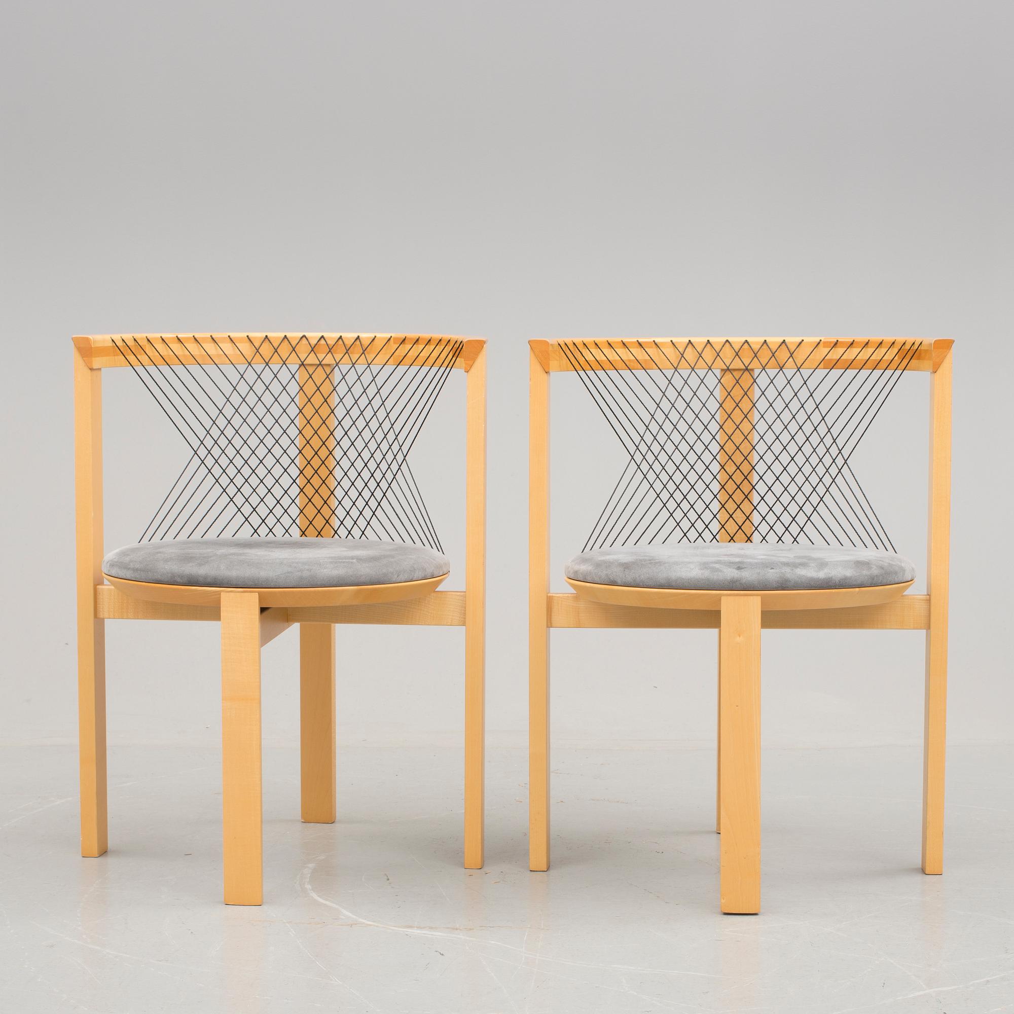 STOLAR, ett par, "String Chair", Niels Jörgen Haugesen, Danmark, 1900-talets andra hälft.