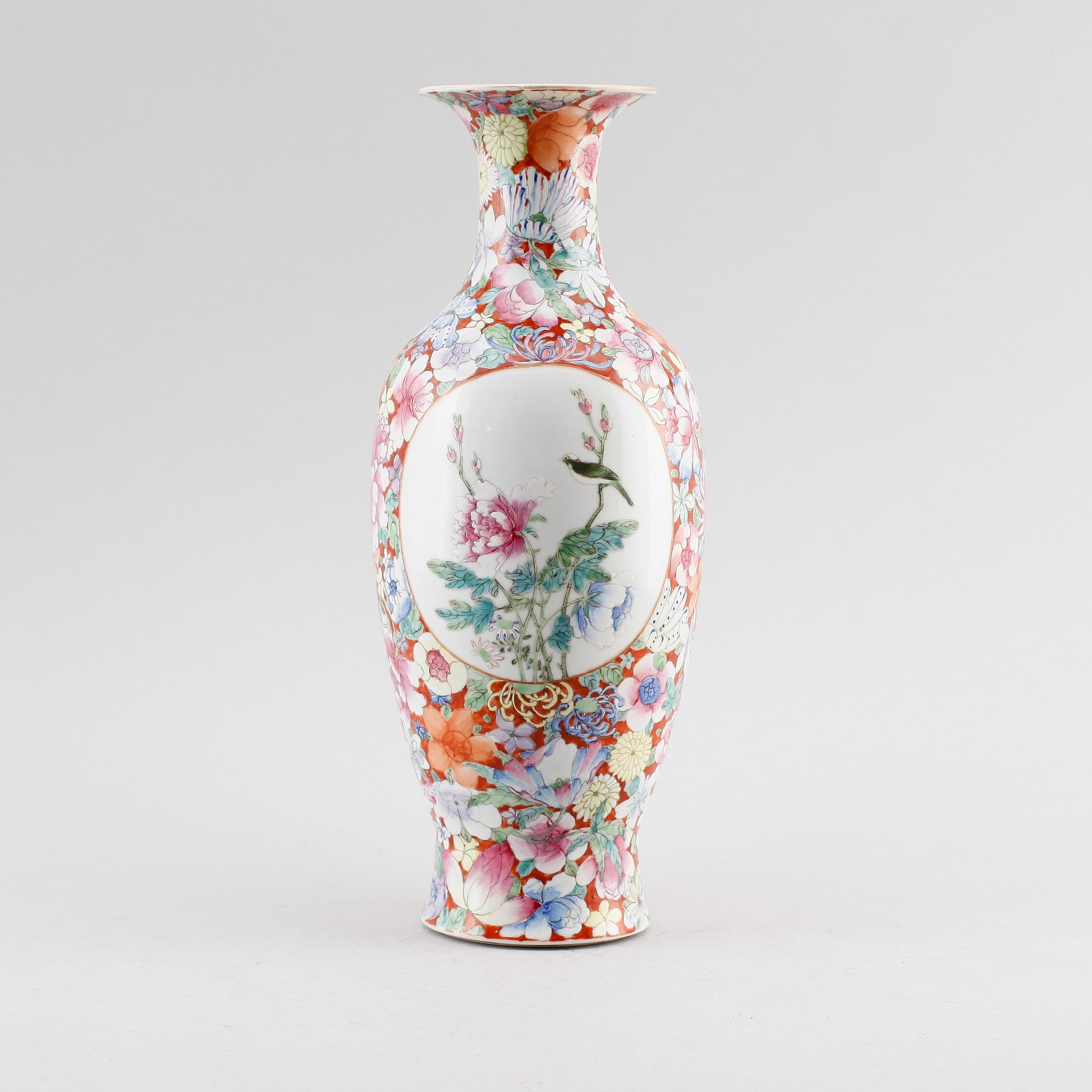 VAS, porslin, Kina, sent 1900-tal/2000-tal.