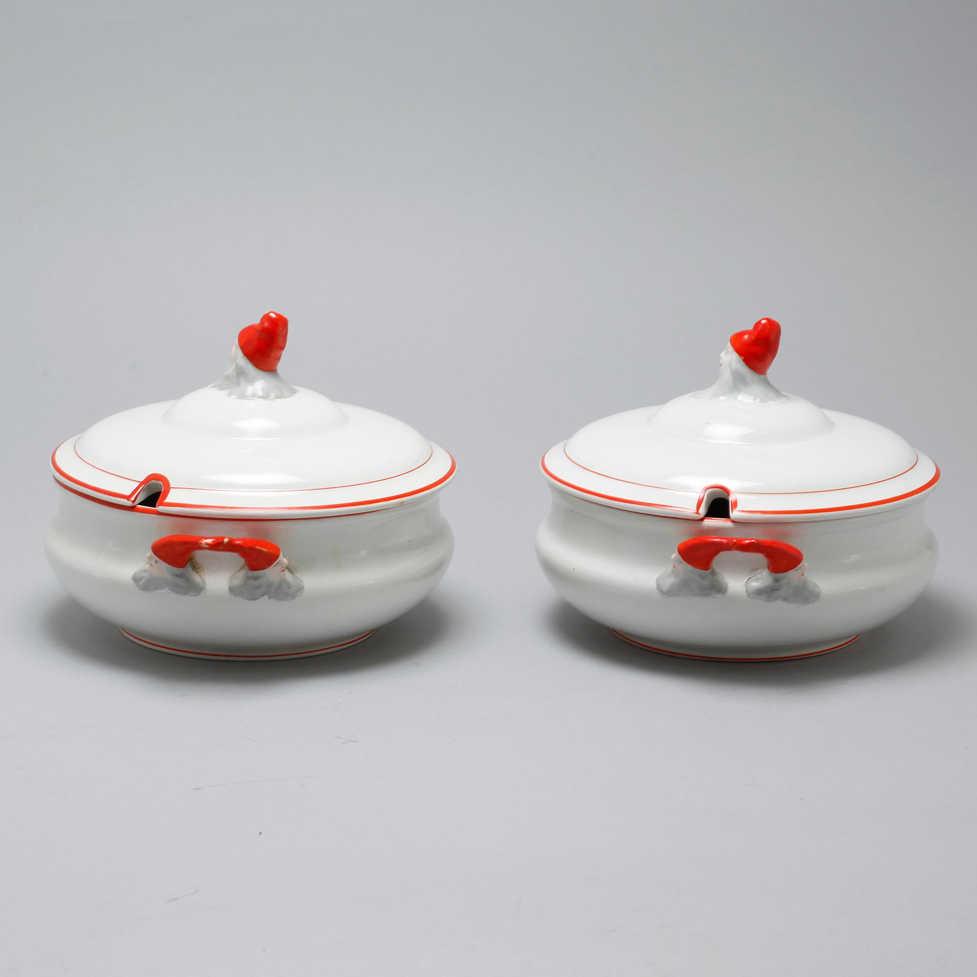 Two earthenware tureens from Göteborg, around the year 1900.