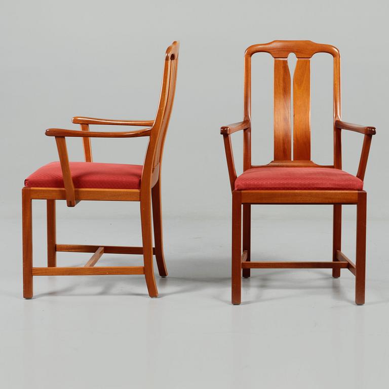 KARMSTOLAR, ett par, "Ambassadör", Carl Malmsten, Rydéns Interiör, tillverkade 1985.