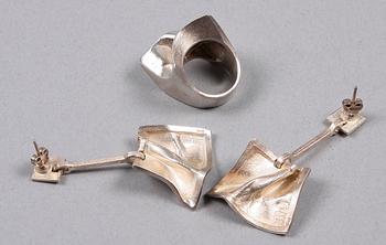 RING samt ÖRHÄNGEN, ett par, sterlingsilver, Björn Weckström för Lapponia, Finland, 30 g.