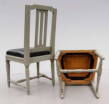 STOLAR, 12 st (11+1), gustaviansk stil, 1900-talets andra hälft. En stol gustaviansk signerad ILG Johan Lindgren.