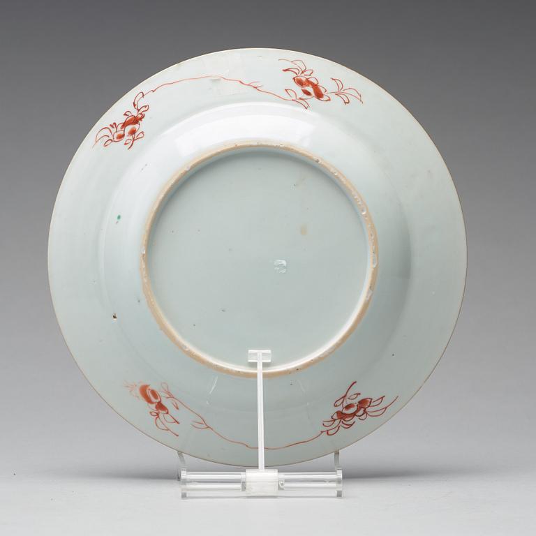 A set of 12 famille verte dinner plates, Qing dynasty, Kangxi (1662-1722).