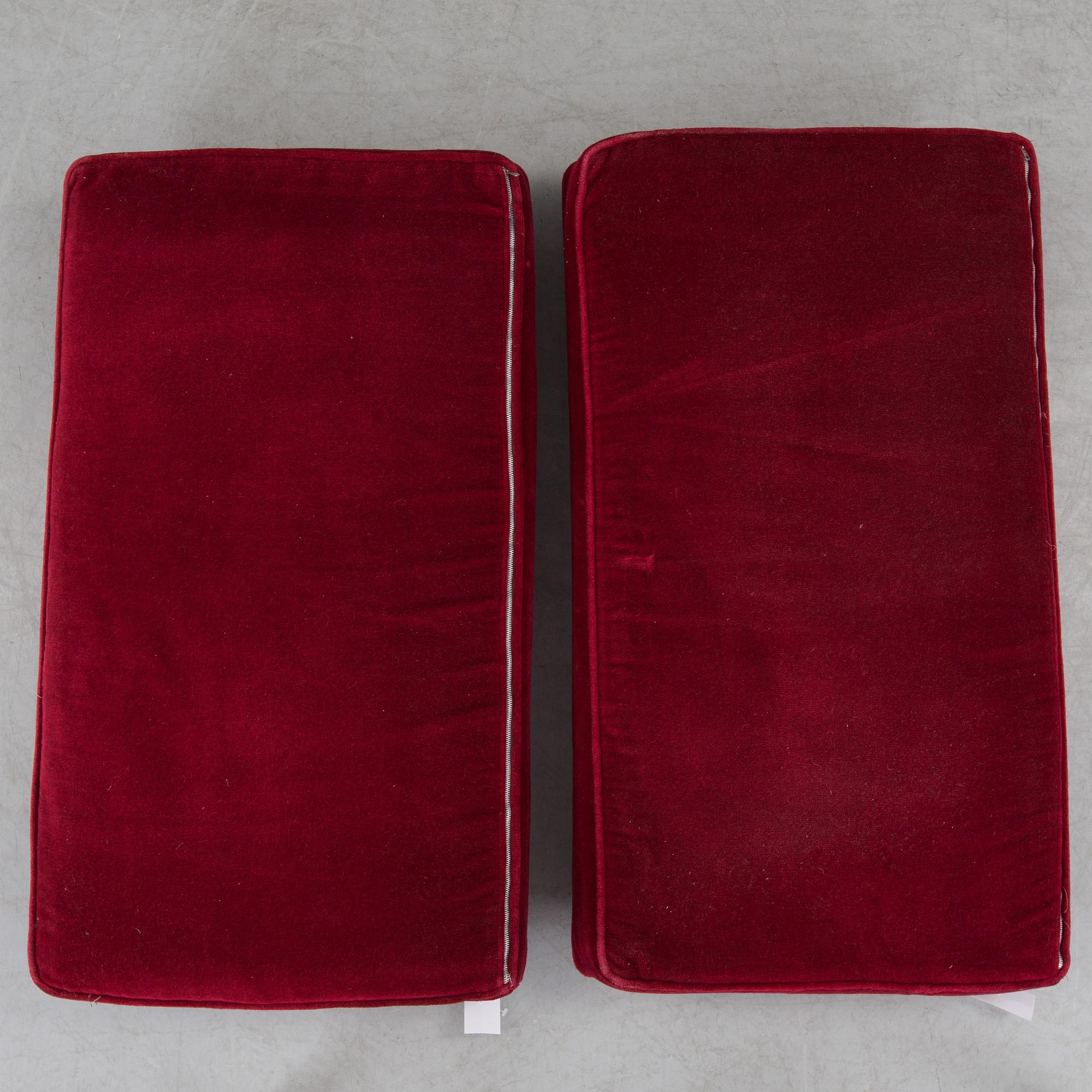 A PAIR OF SENNEH CUSHIONS, AROUND 102 x 155 cm.