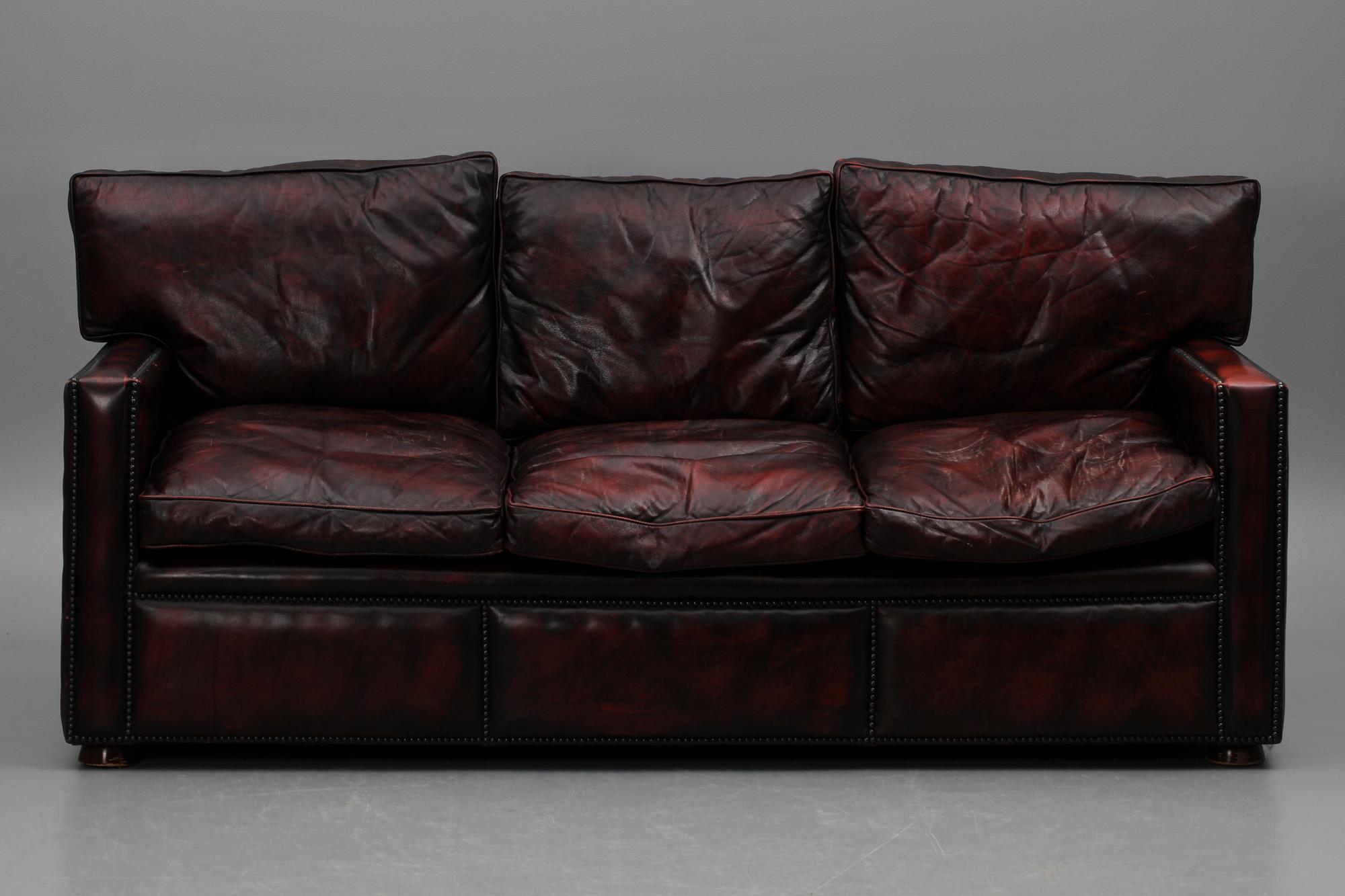 SOFFGRUPP, Chesterfieldstil. 1900-tal.