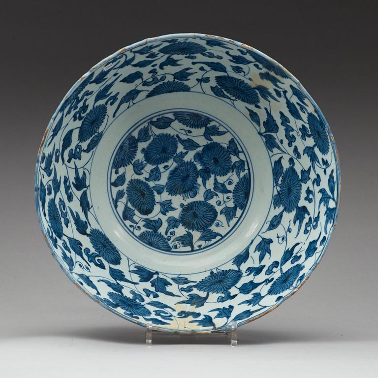 SKÅL, porslin. Mingdynastin, Wanli (1573-1620).
