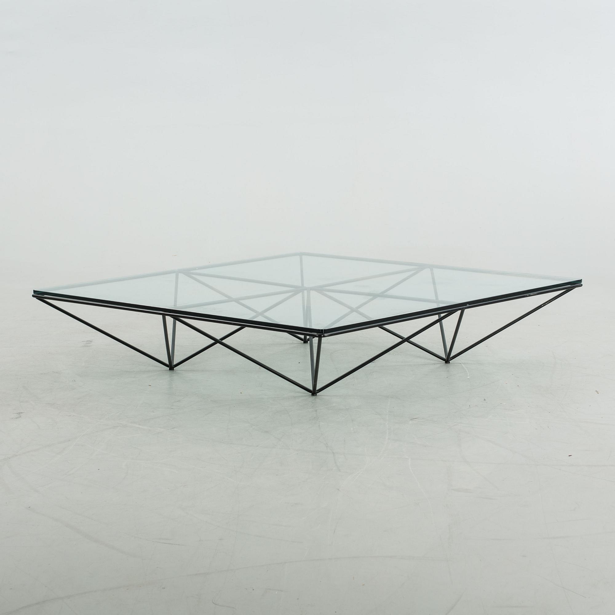 PAOLO PIVA, a "Alanda" lounge table.