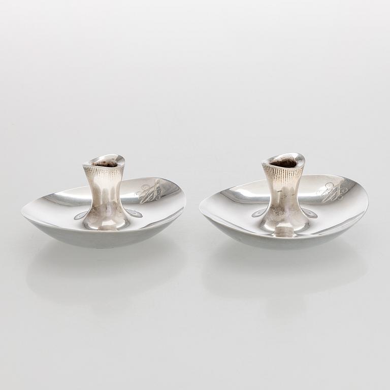 Tapio Wirkkala, ljusstakar ett par, silver, Hopeatehdas Helsinki 1956.