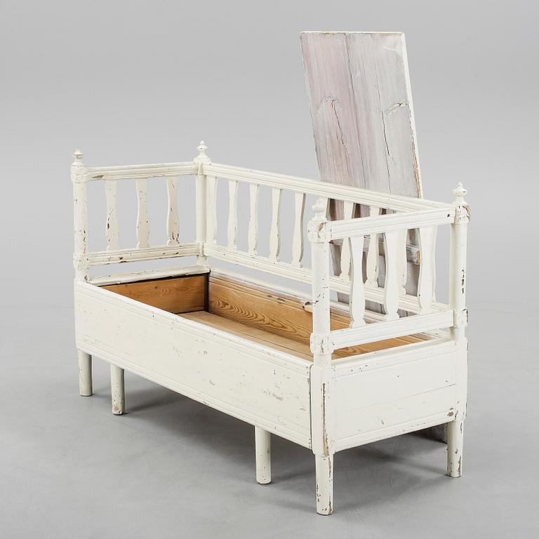 SOFFA, 1800-talets mitt.