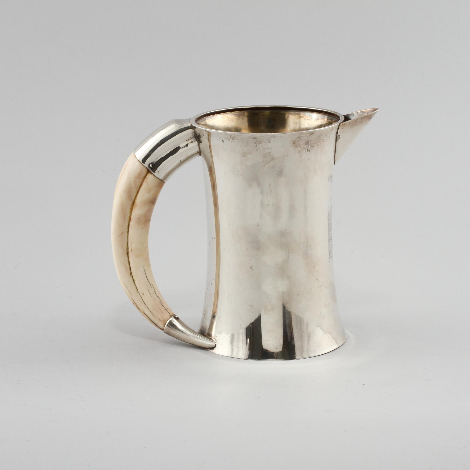 KANNA, silver, Carl Gustaf Hallberg, Stockholm, 1902. Vikt 525 g.