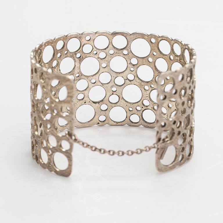 Liisa Vitali, Armband "Pitsi", silver. Westerback, Helsingfors 1971.