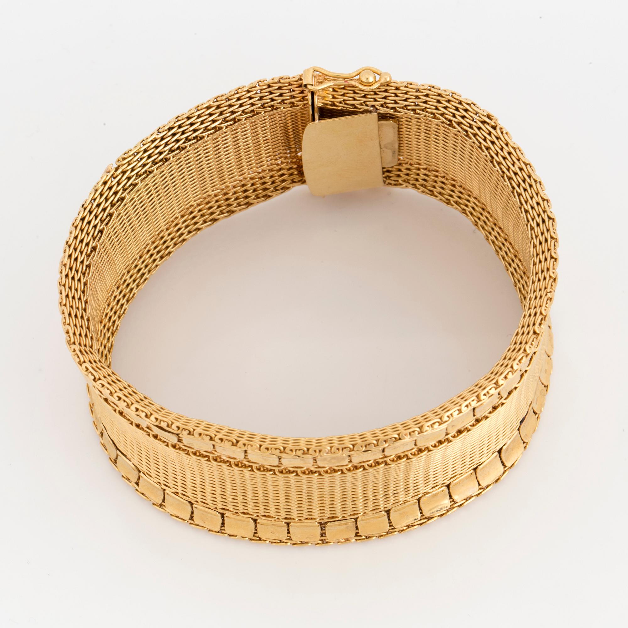 ARMBAND, 18K guld, vävt mönster med rektangulära guldplattor på kanterna.