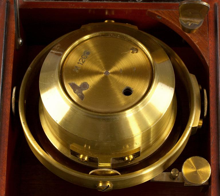 SKEPPSKRONOMETER. Ulysse Nardin, Nr 4102.
