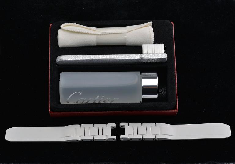 NAISTEN RANNEKELLO, Cartier Pasha seatimer lady 37 mm. 18K kultaa, briljanttihiottuja timantteja n. 1.95 ct.