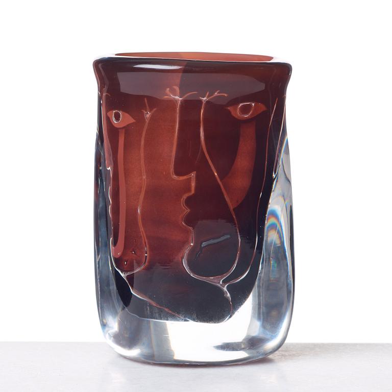 Ingeborg Lundin, an ariel glass vase "Faces", Orrefors, Sweden 1971.