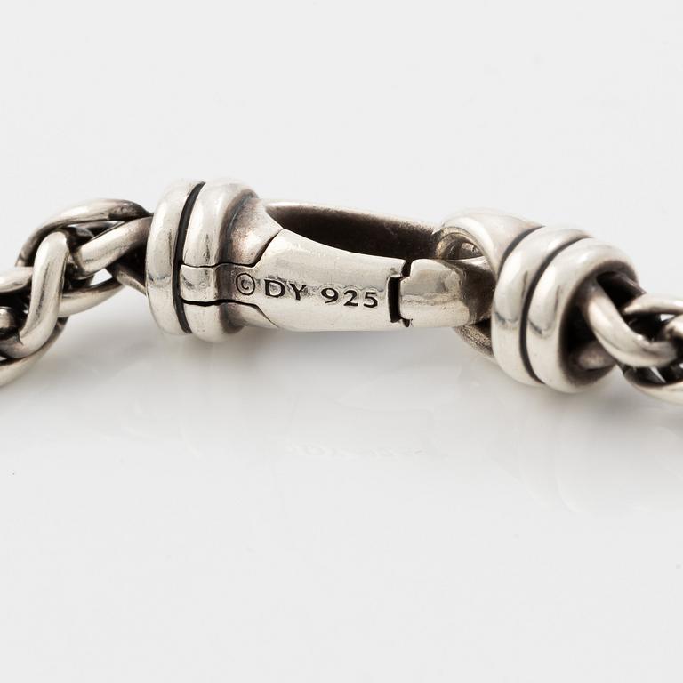 David Yurman, necklace in the form of a cross, silver with black diamonds.
