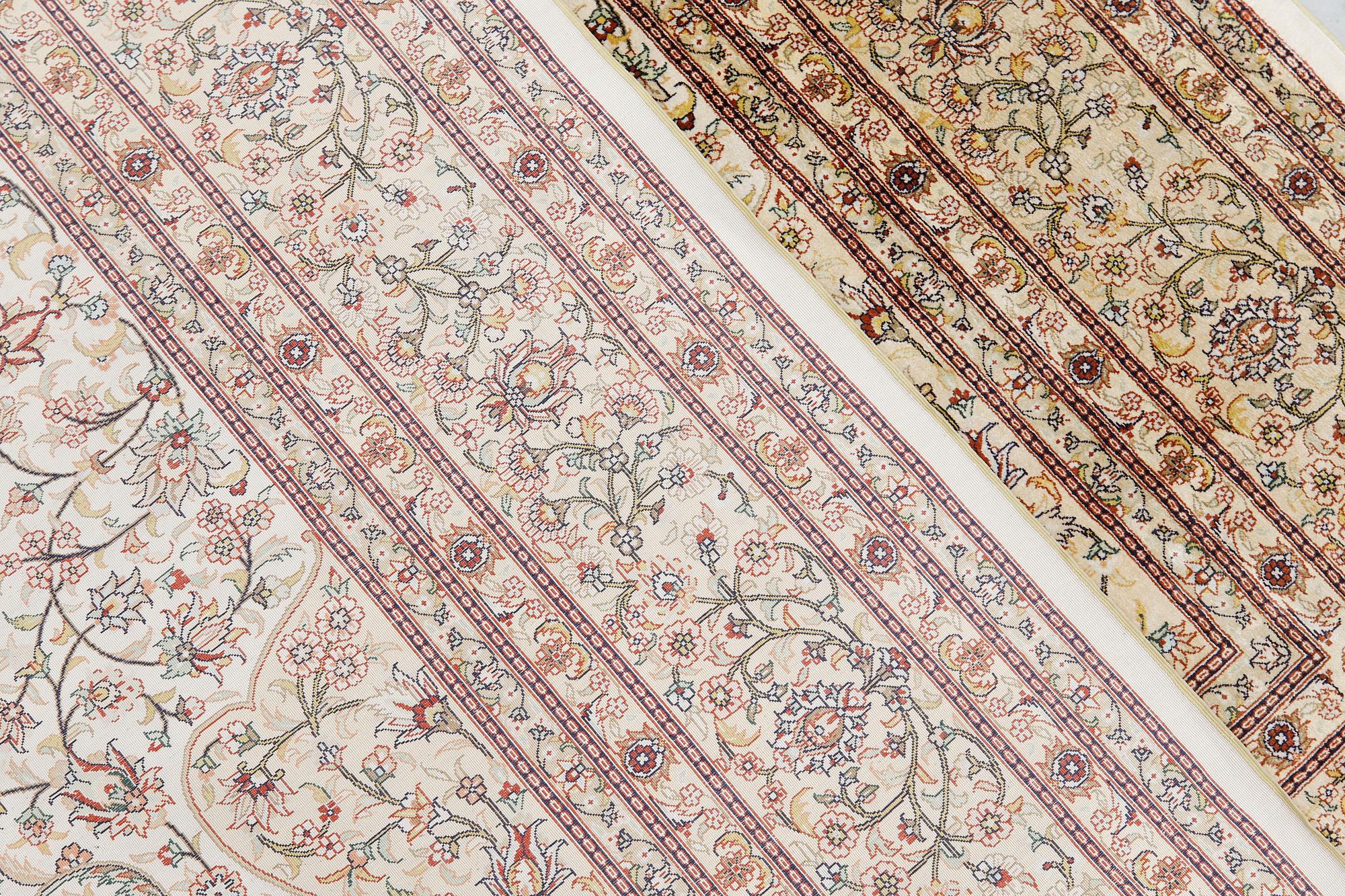 Matta, Orientalisk silk, ca 279 x 184 cm.