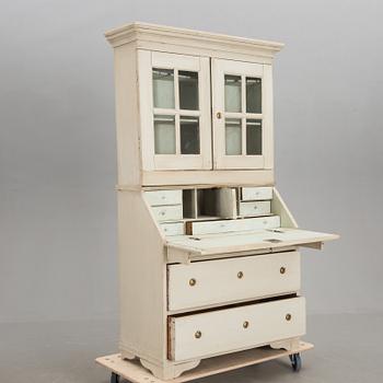 SKRIV/VITRINSKÅP, 1800-tal.