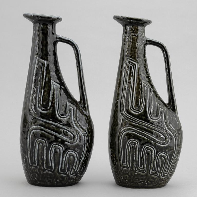 Gunnar Nylund, two stoneware vases, model 7 from the series 'Farina', Rörstrand.