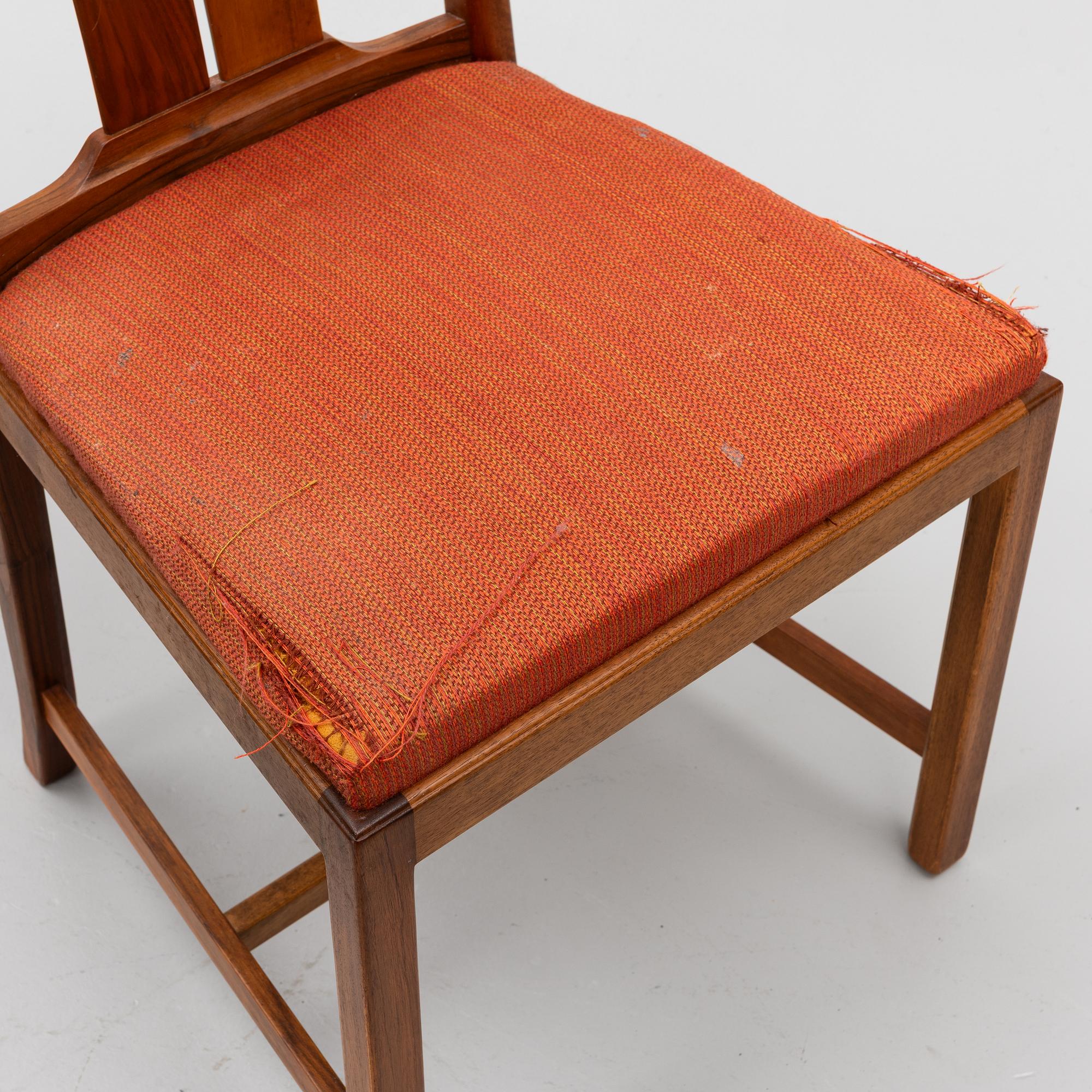 Carl Malmsten, Dining table with 2 armchairs and 6 chairs, 'Ambassador', Åfors Möbelfabrik, second half of the 20th century.