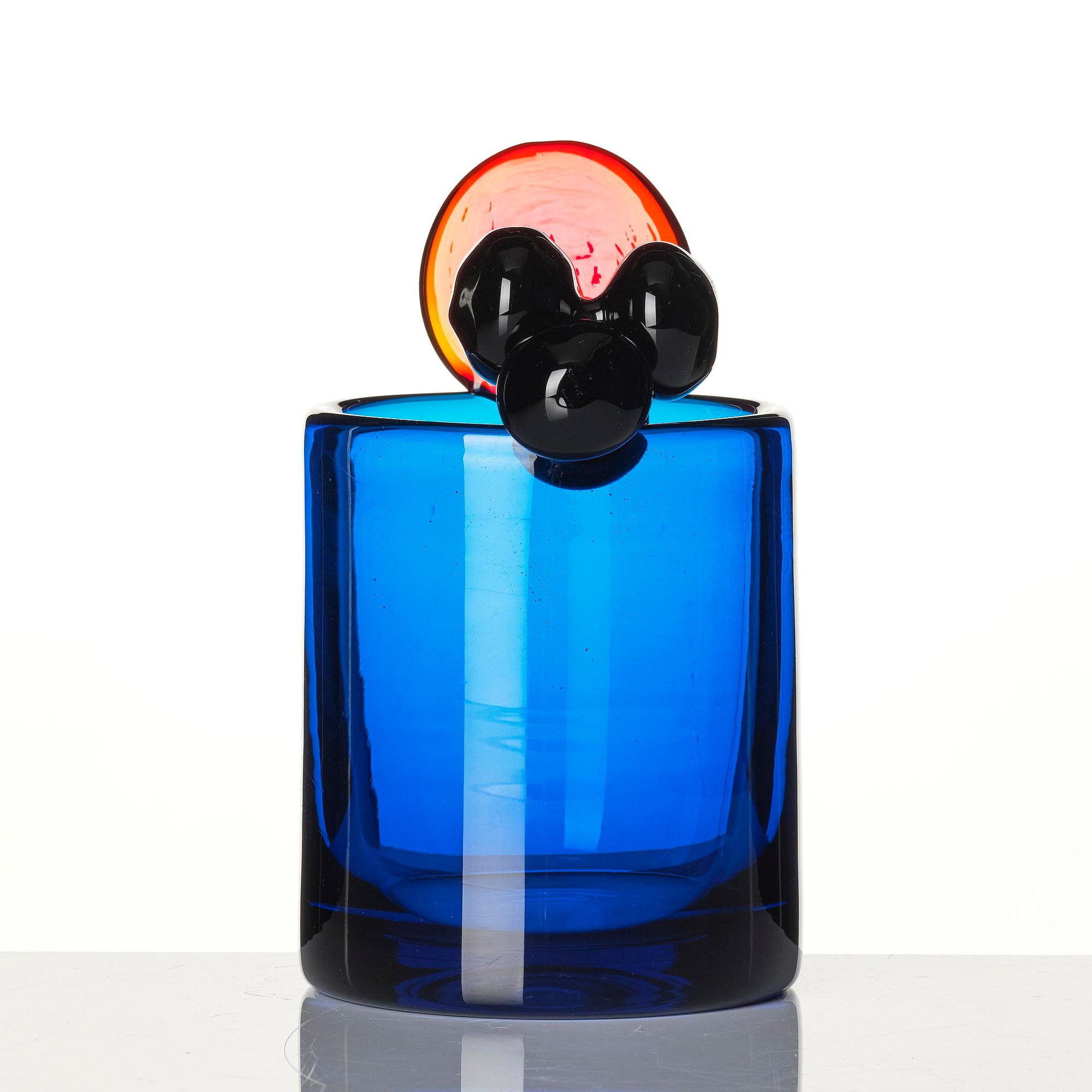 Oiva Toikka, a "Pompom" glass vase, Nuutajärvi, Notsjö, Finland, ca 2000.
