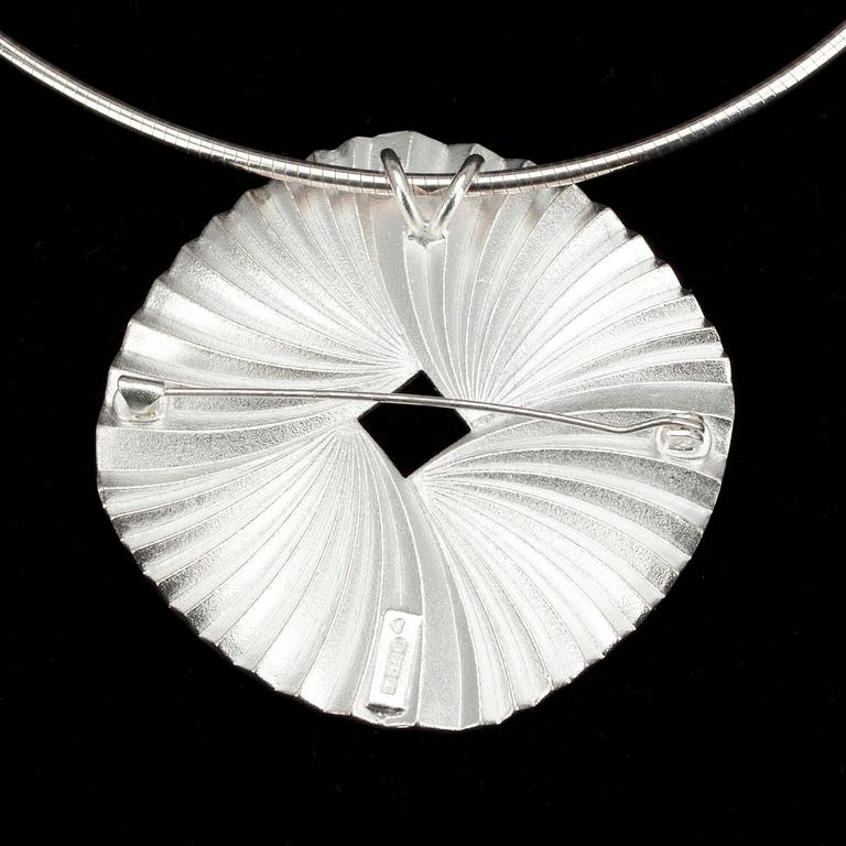 HALSSMYCKE/BROSCH, silver, "Plisé" Marja Suna Kalevala Koru, 2007.
