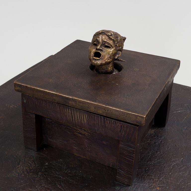 LISS ERIKSSON, a bronze sculpture "Foire du Trone", signed and numbered I/V, fonderi Godard Paris.