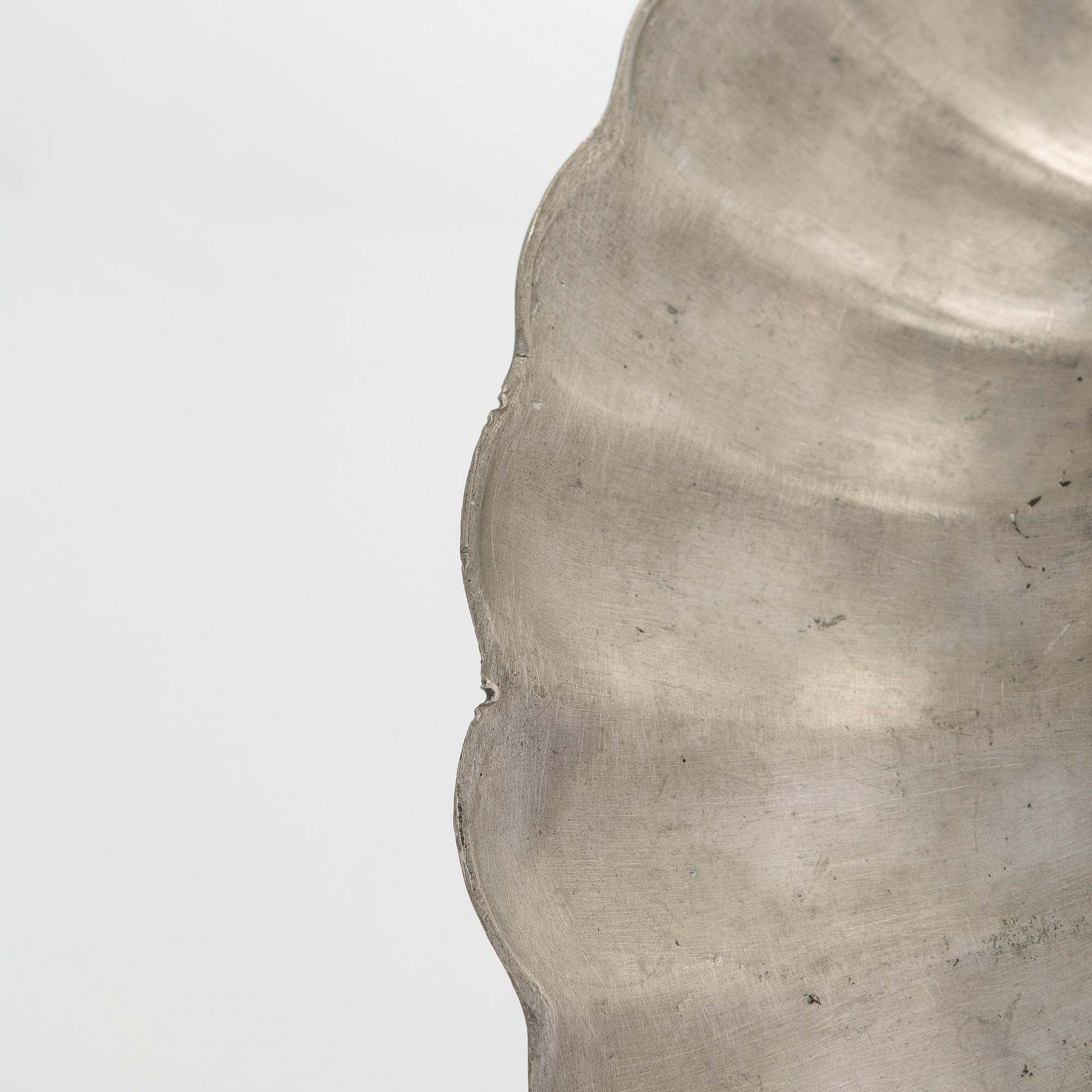 Estrid Ericson, dish, model "A 28", pewter, Svenskt Tenn, Stockholm 1925.