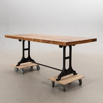 Table modern manufacturing.