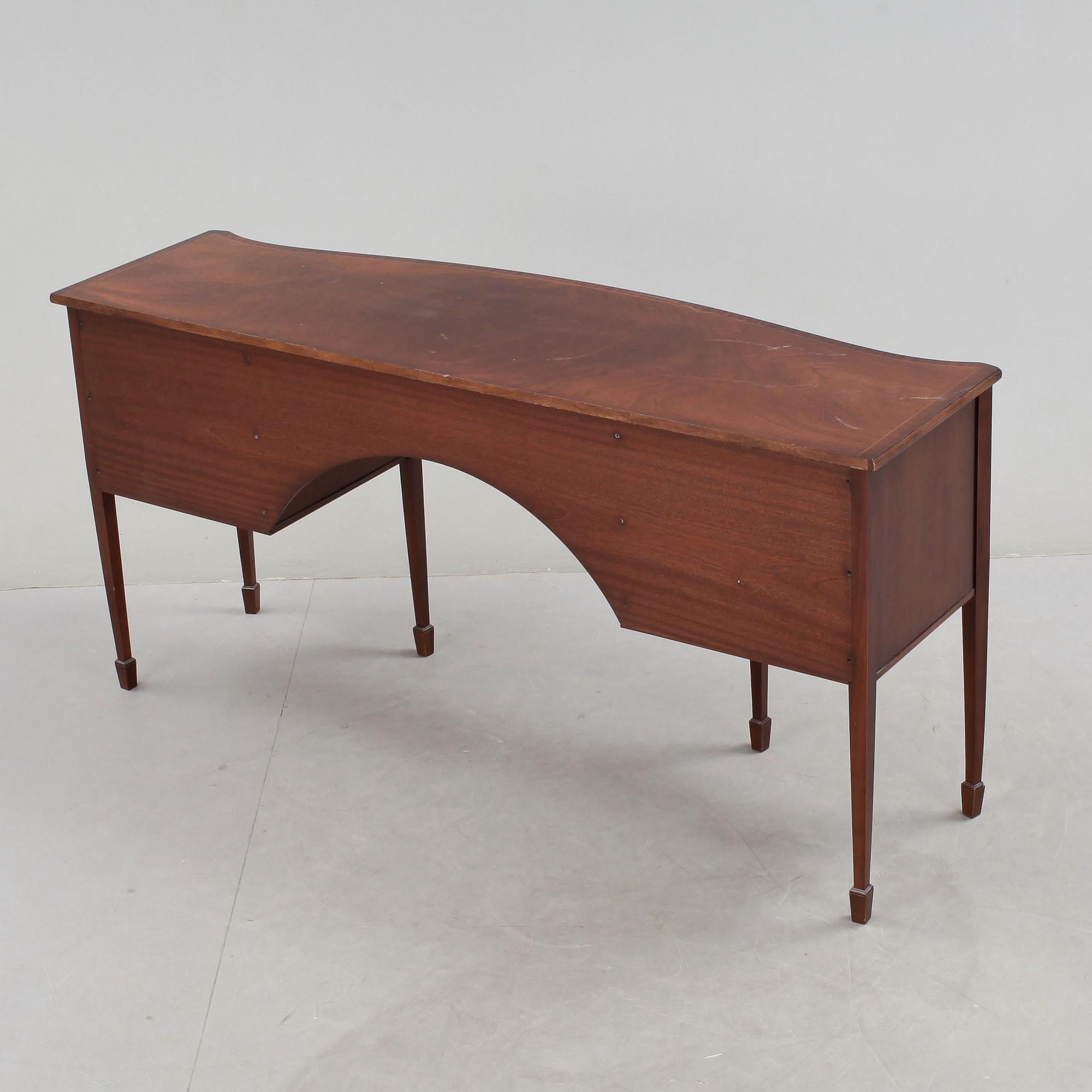 SIDEBOARD, engelsk stil, 1900-tal.