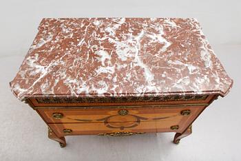 BYRÅ, gustaviansk stil, 1900-talets mitt.